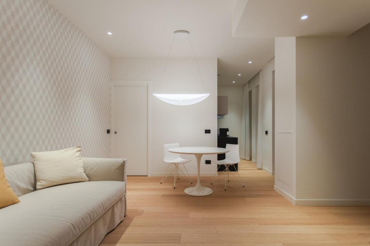 Sant'Ambrogio Apartments, Reception H24 밀라노 외부 사진